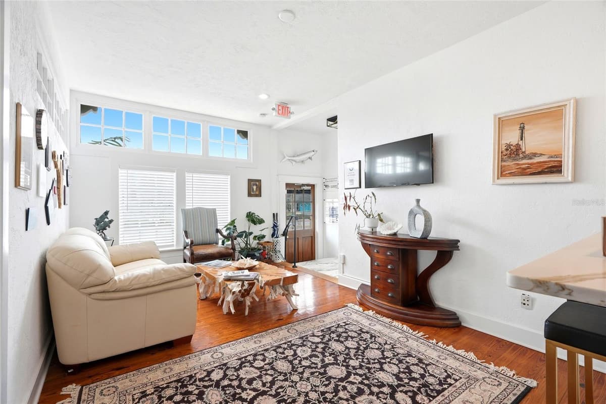 7024 CENTRAL AVENUE — photo 12 of 41