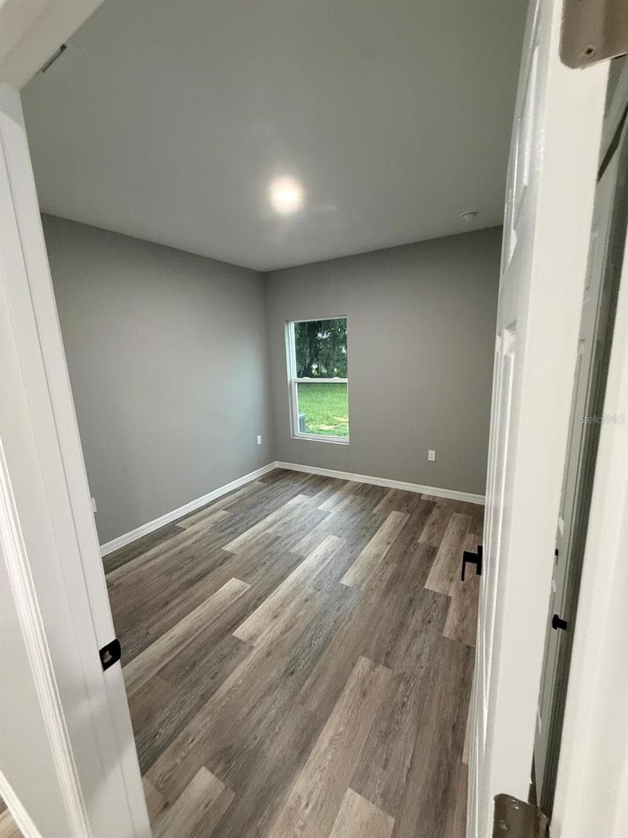 110 FRIENDLY CIRCLE — photo 5 of 10