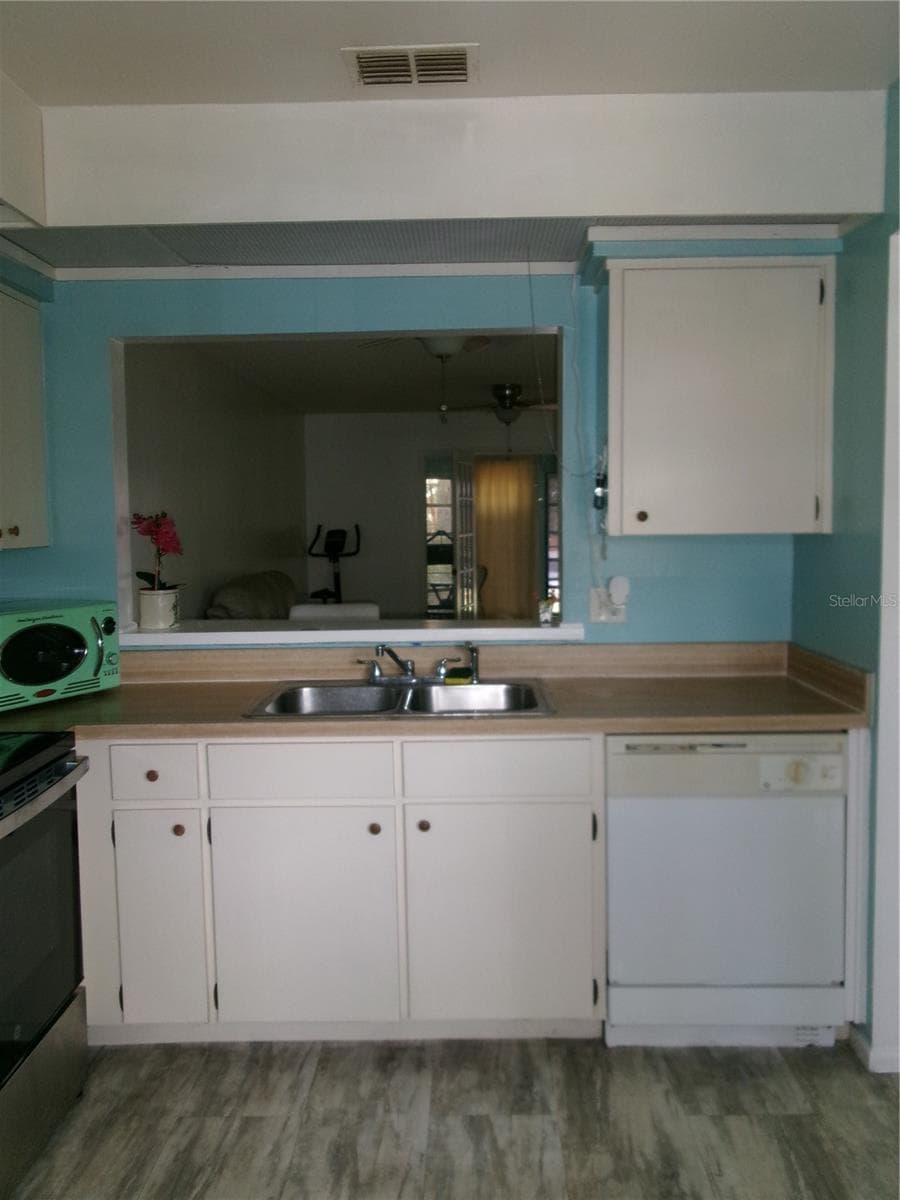 4324 MIDDLEBROOK ROAD — photo 7 of 40