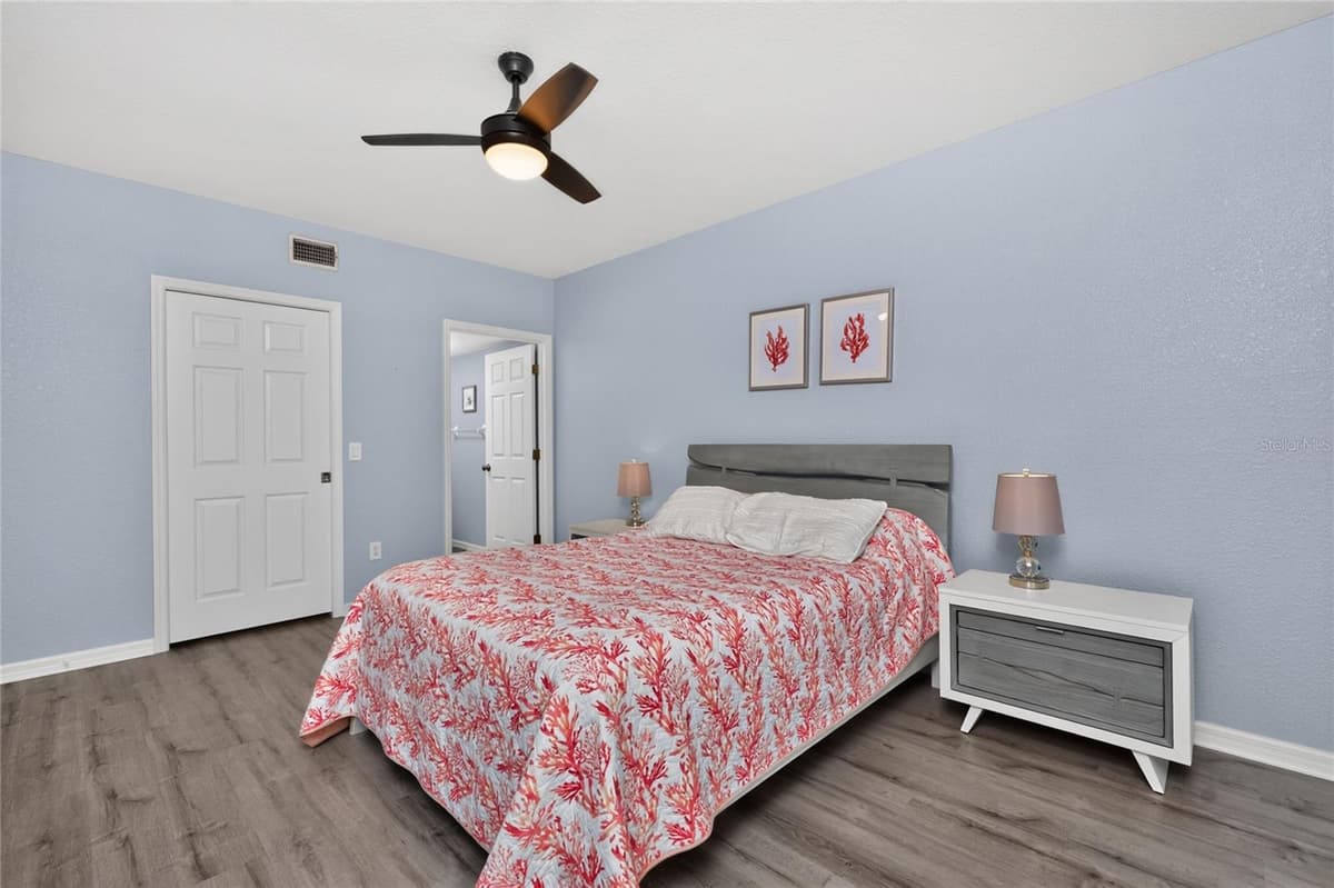 9500 FIDDLERS GREEN CIRCLE — photo 25 of 57