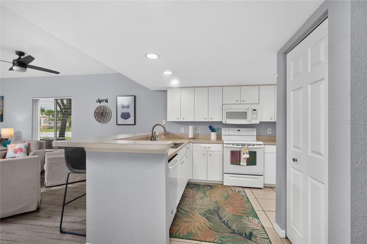 9500 FIDDLERS GREEN CIRCLE — photo 14 of 57