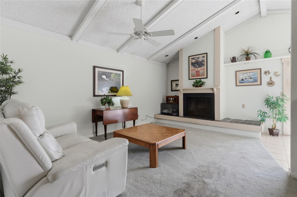 6811 TWELVE OAKS BOULEVARD — photo 16 of 26