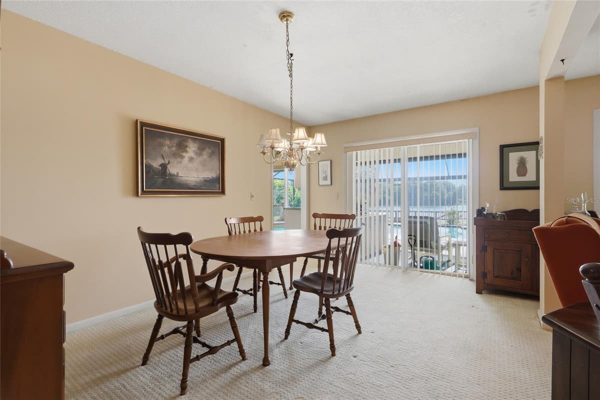6811 TWELVE OAKS BOULEVARD — photo 13 of 26