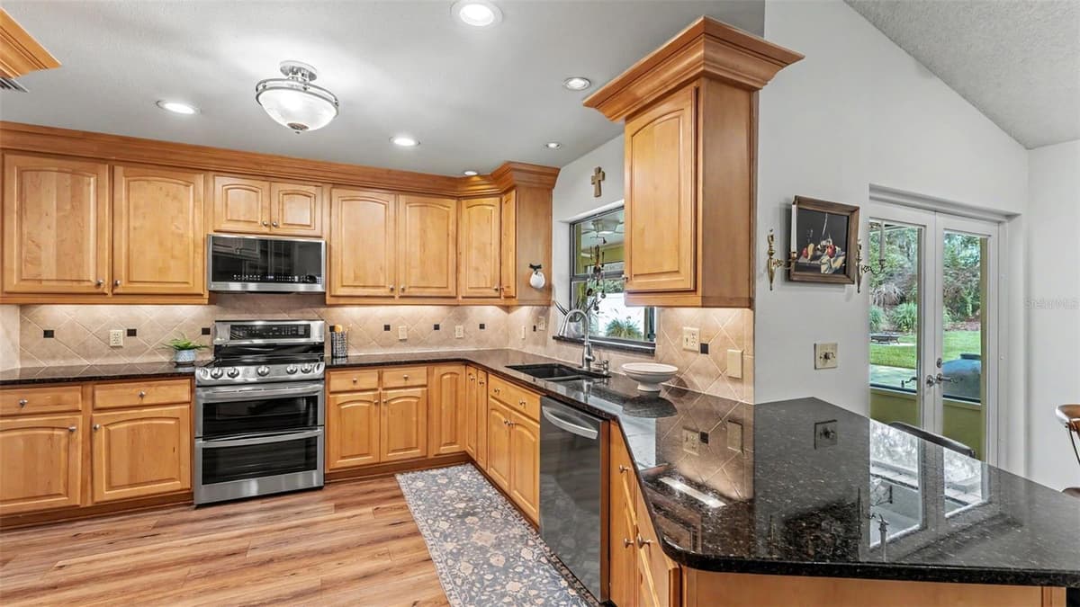 4765 HIGHLANDS PLACE CIRCLE — photo 8 of 57