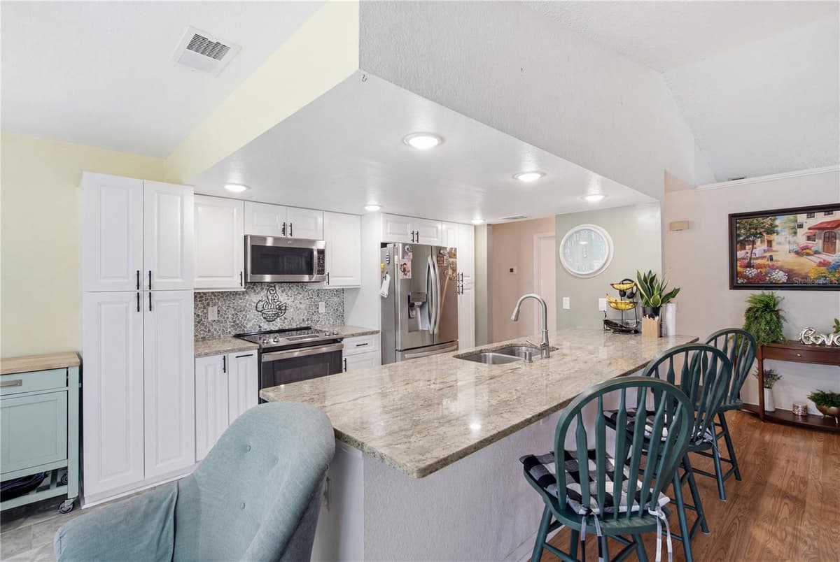 13220 LINDEN DRIVE — photo 12 of 43