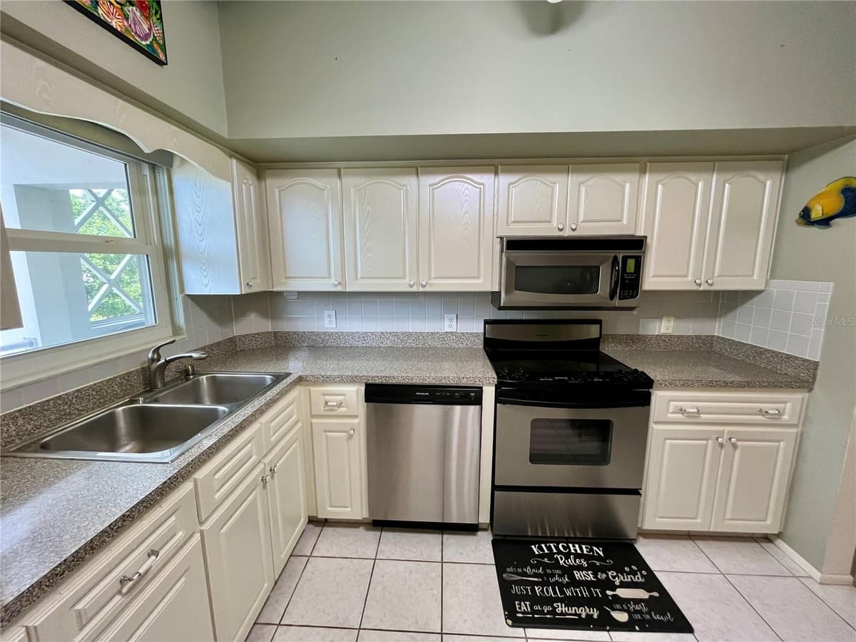 2471 SUMATRAN WAY — photo 8 of 44