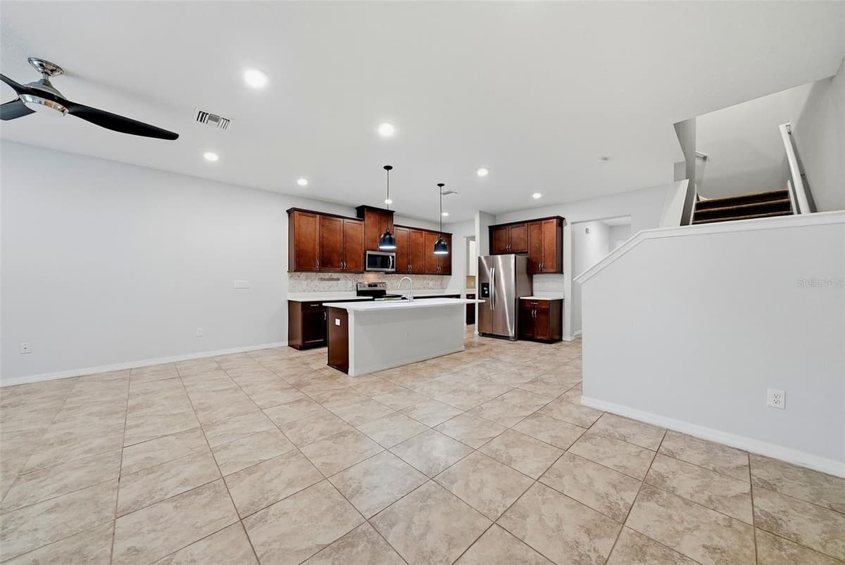 18924 ULMUS STREET — photo 17 of 55