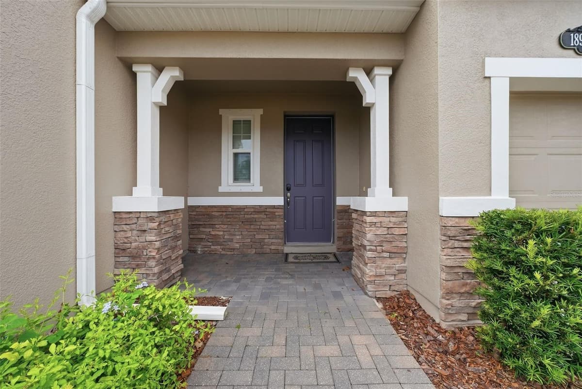 18924 ULMUS STREET — photo 4 of 55