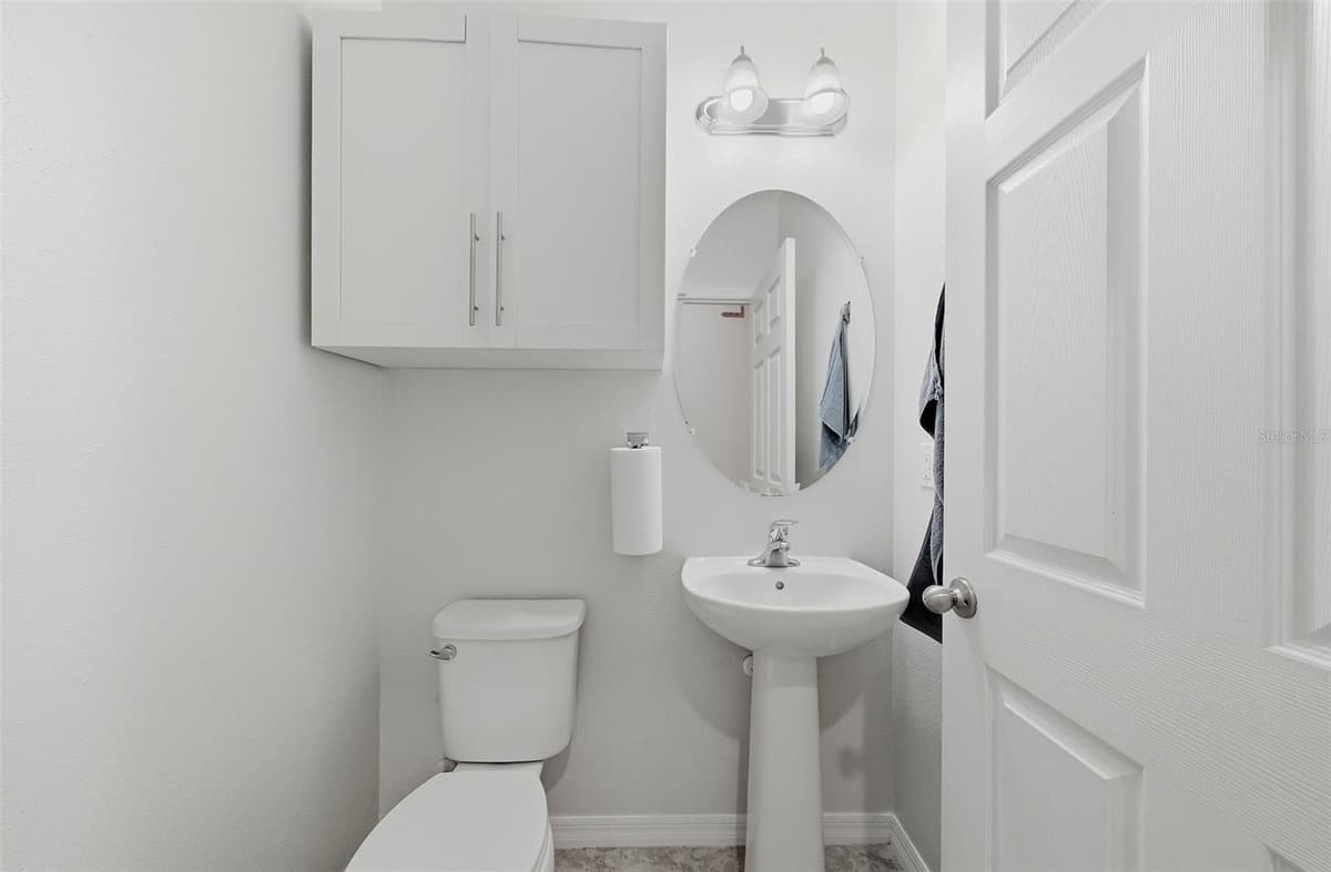 18924 ULMUS STREET — photo 7 of 55