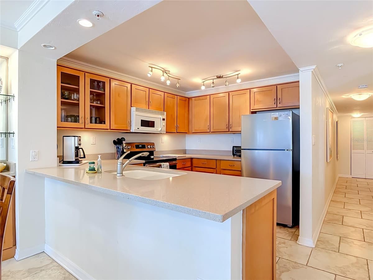 5207 ATLANTIC AVENUE — photo 16 of 60