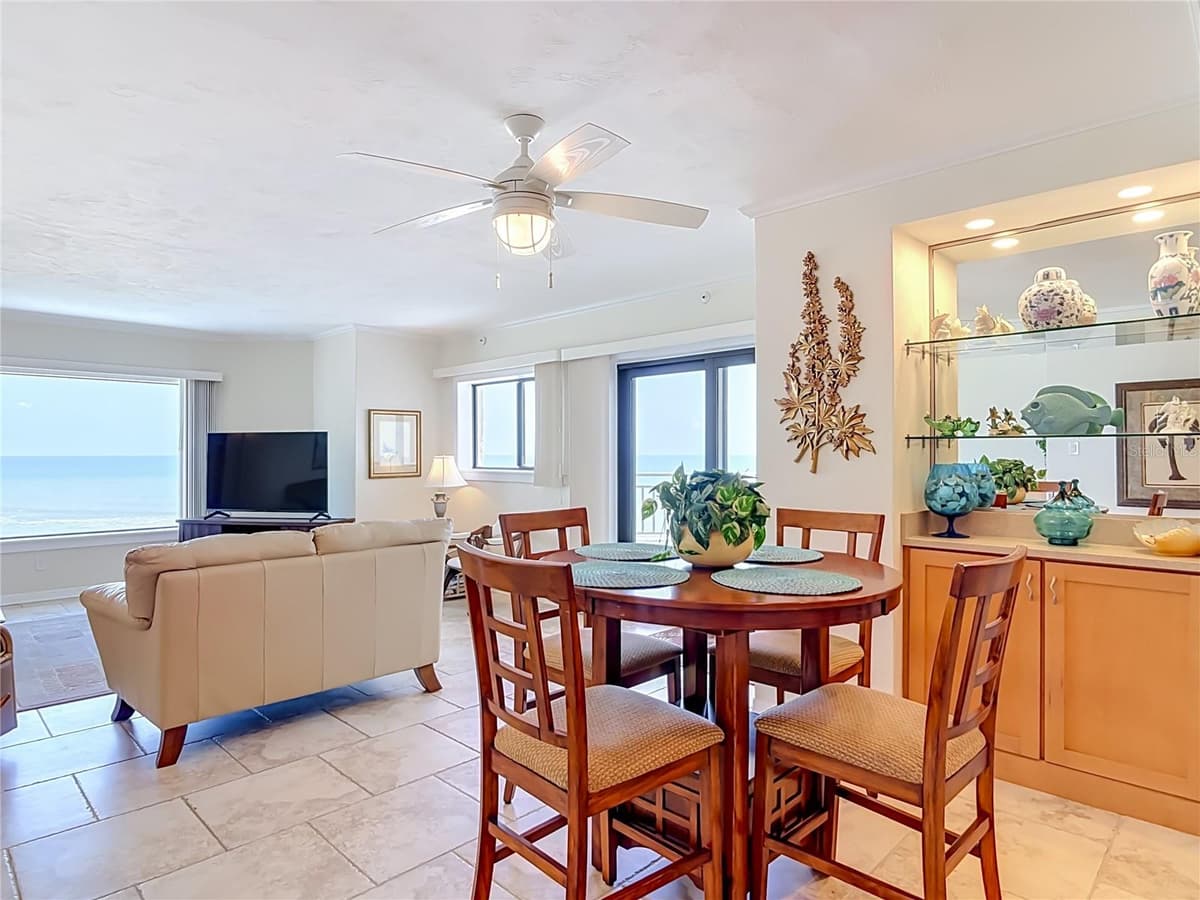 5207 ATLANTIC AVENUE — photo 17 of 60