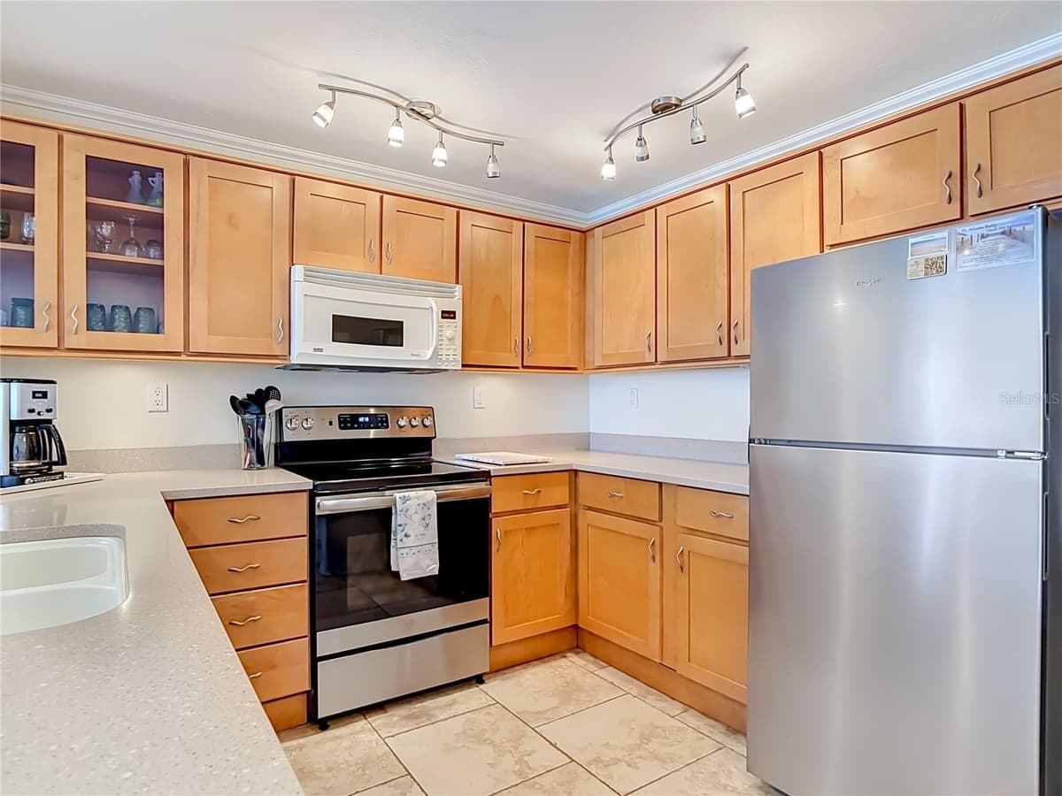 5207 ATLANTIC AVENUE — photo 15 of 60