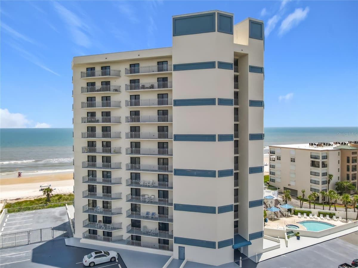 5207 ATLANTIC AVENUE — photo 8 of 60