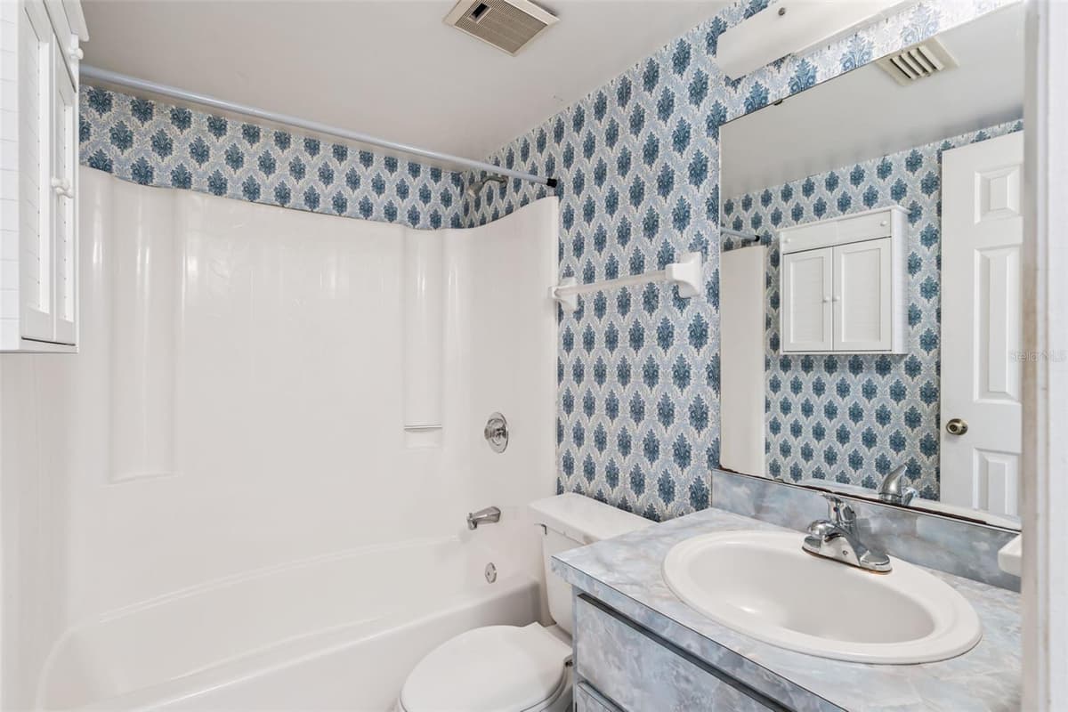 93 WINDTREE LANE — photo 19 of 31