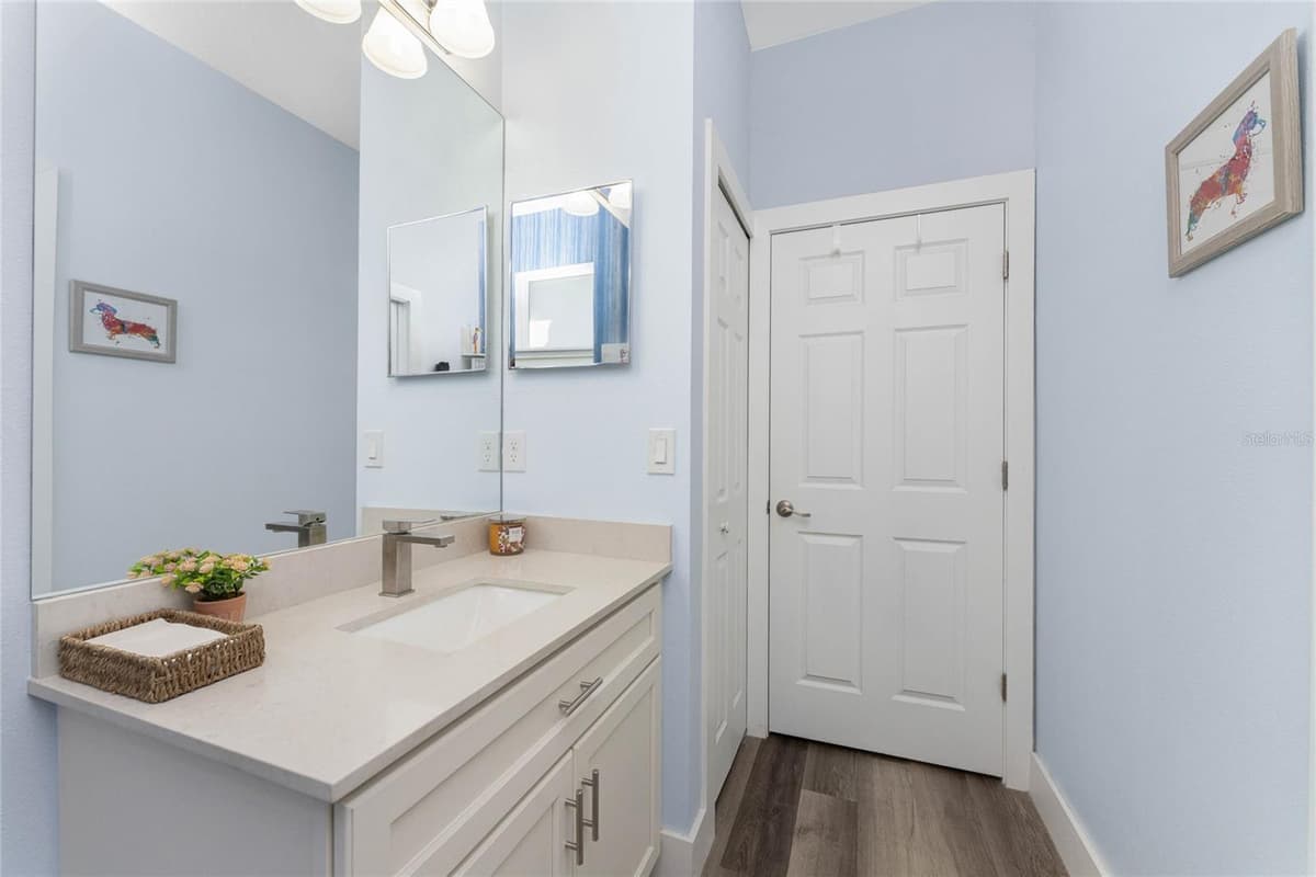23387 CEDARTON AVENUE — photo 38 of 77