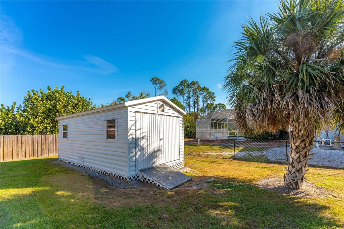23387 CEDARTON AVENUE — photo 49 of 77