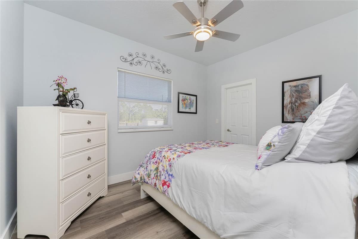 23387 CEDARTON AVENUE — photo 33 of 77