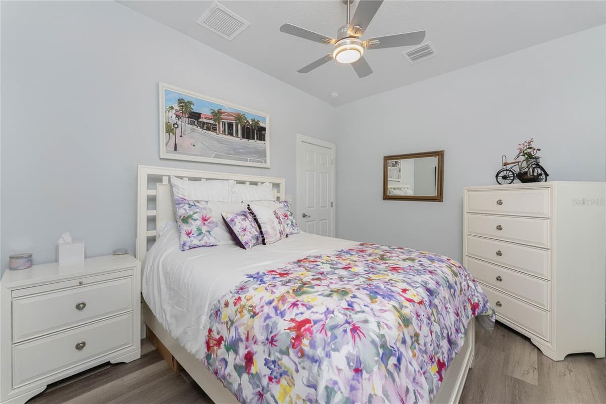 23387 CEDARTON AVENUE — photo 34 of 77