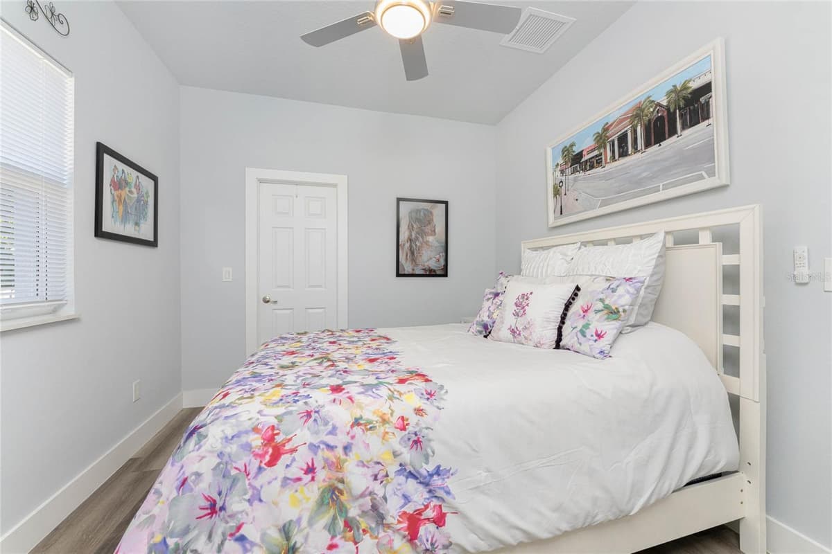 23387 CEDARTON AVENUE — photo 35 of 77