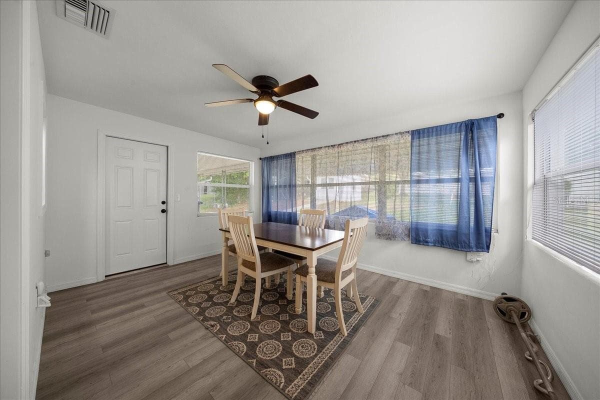 30 LINCOLN AVENUE — photo 15 of 29