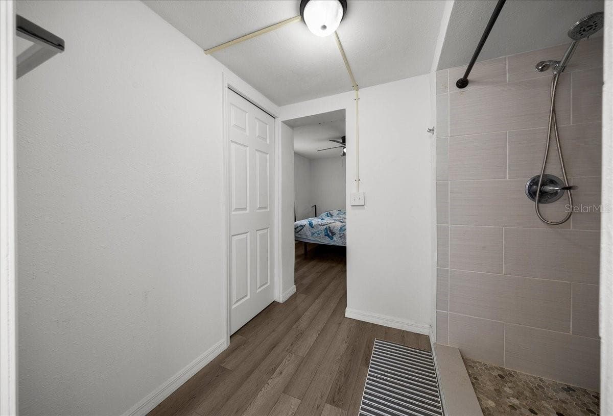 30 LINCOLN AVENUE — photo 18 of 29