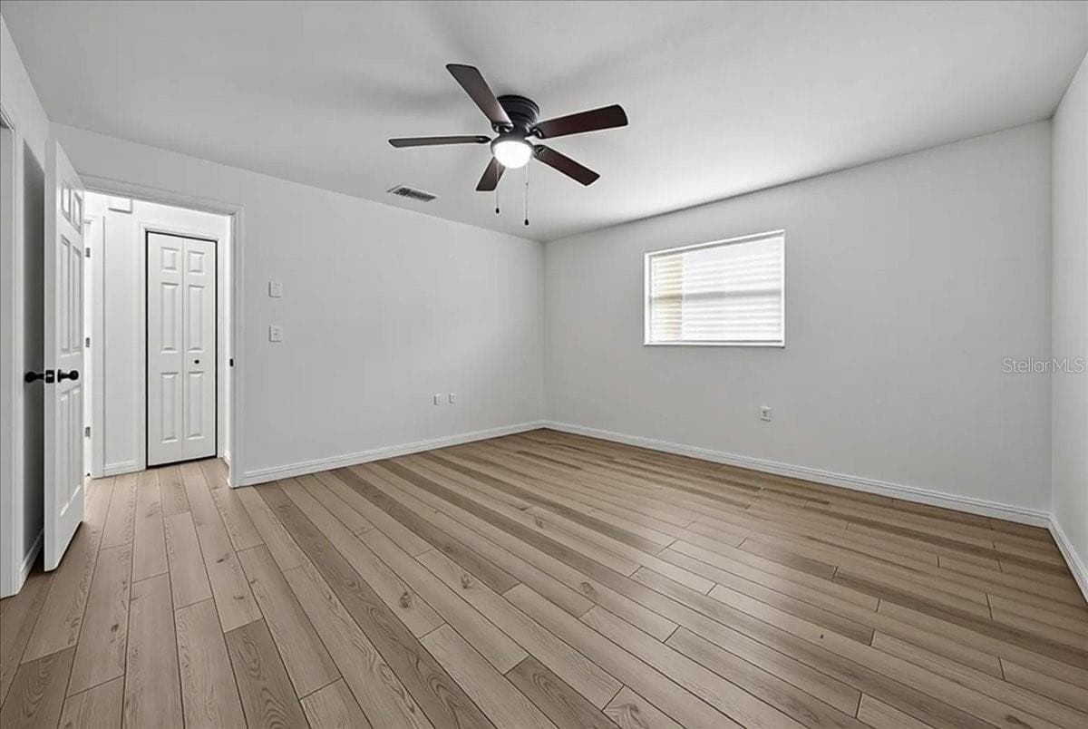 30 LINCOLN AVENUE — photo 17 of 29