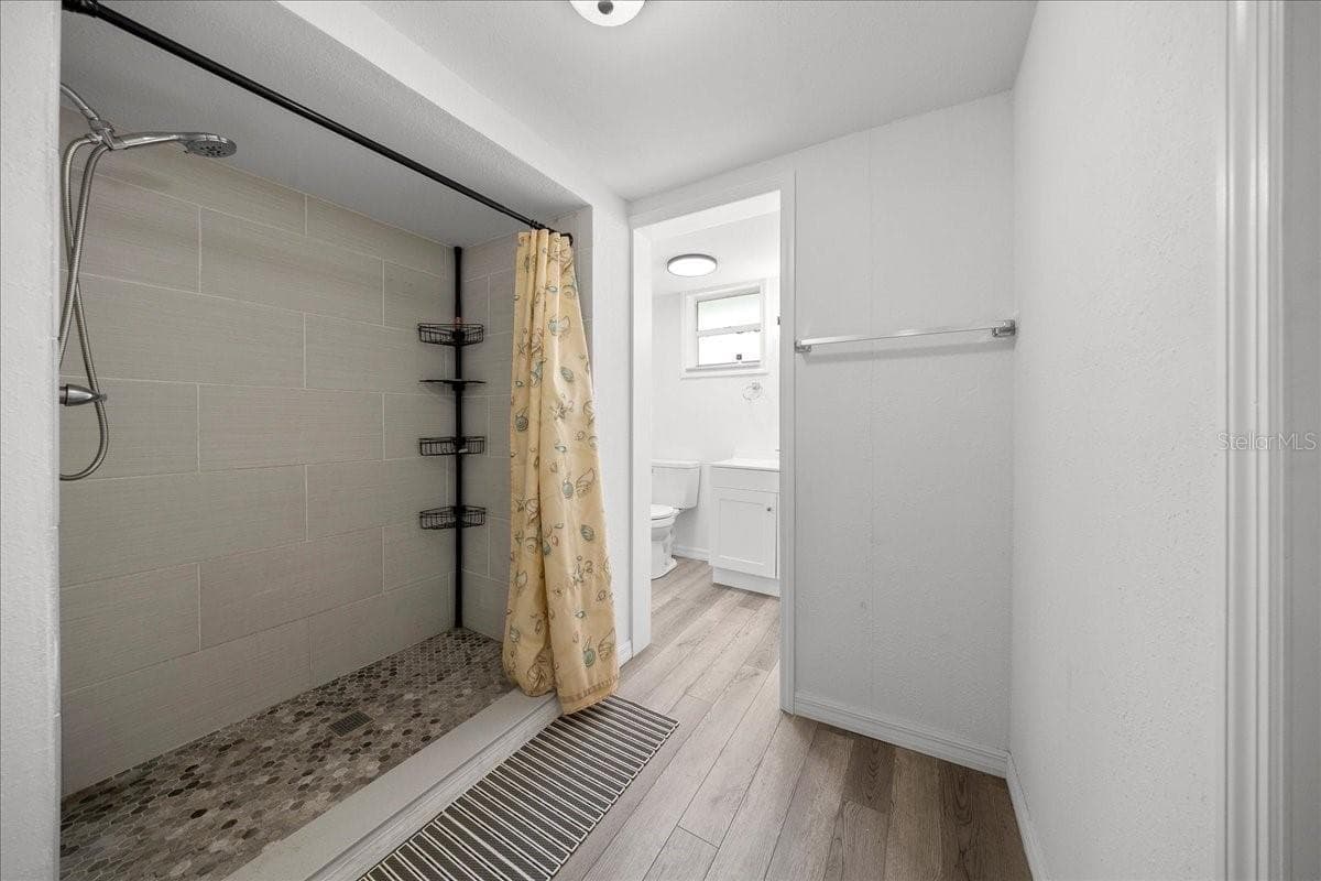 30 LINCOLN AVENUE — photo 19 of 29