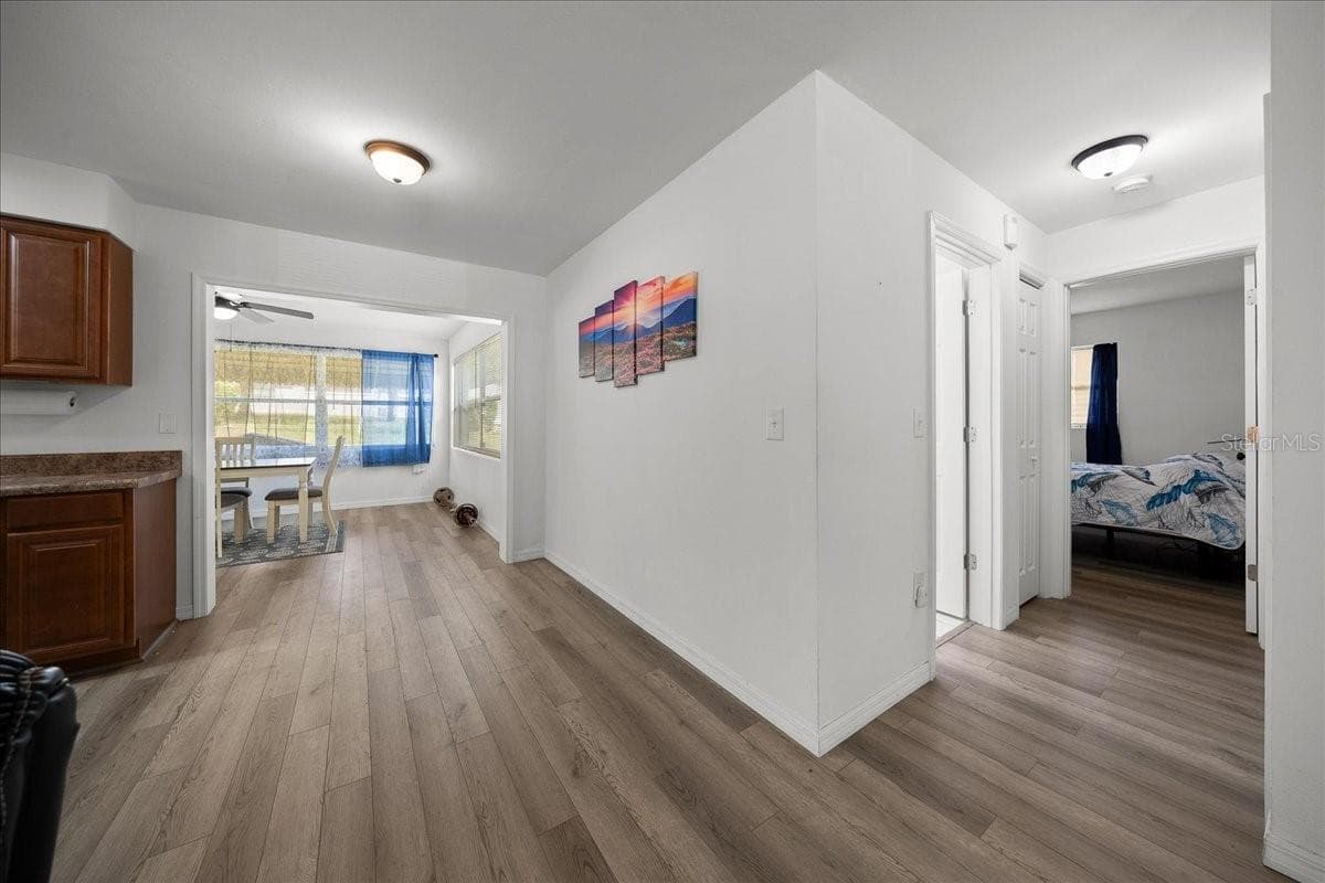 30 LINCOLN AVENUE — photo 9 of 29