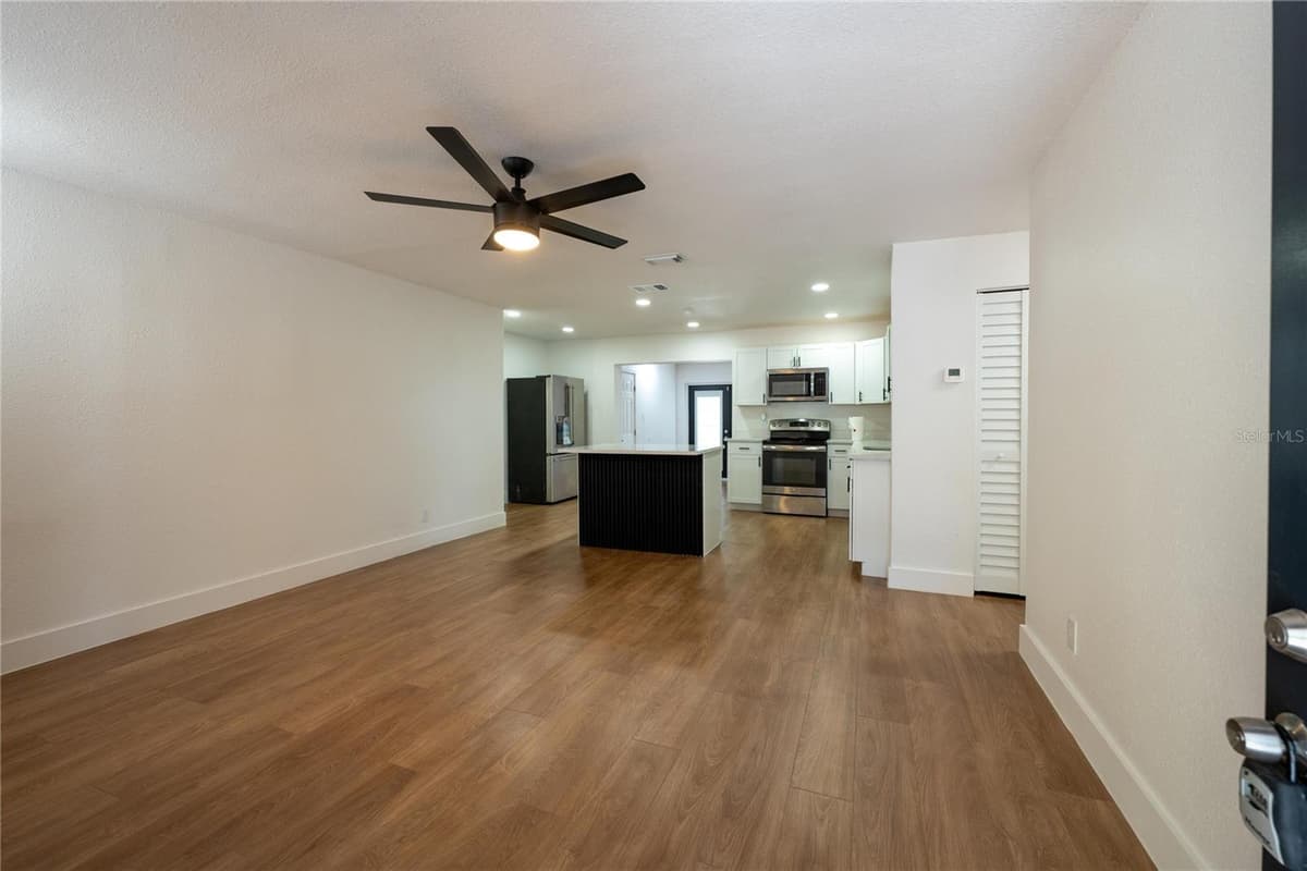 5248 KING STREET — photo 23 of 43