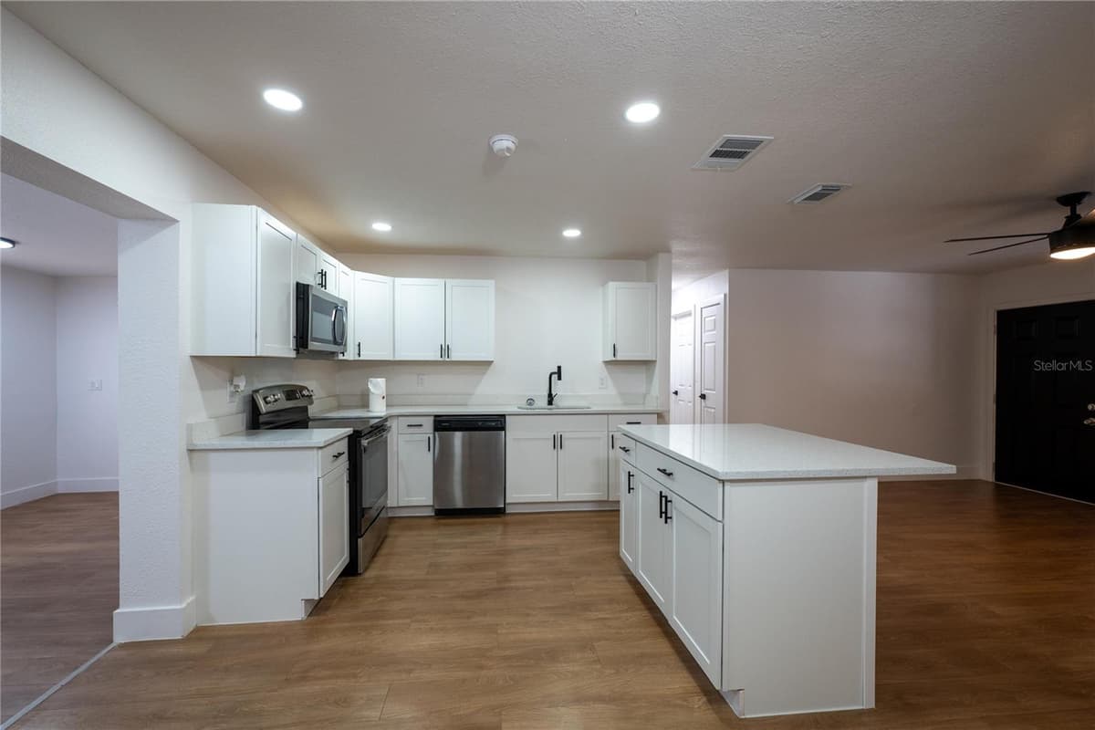 5248 KING STREET — photo 26 of 43
