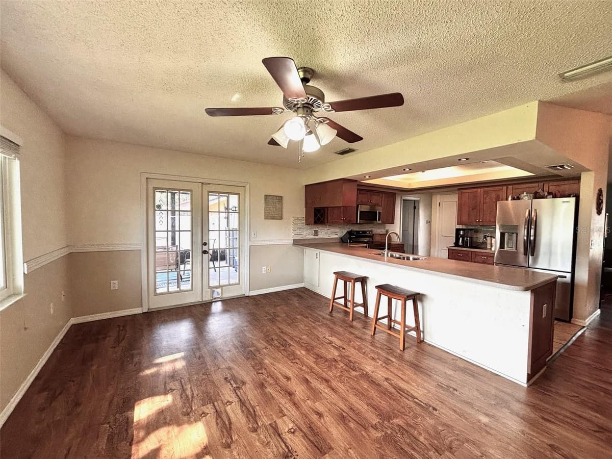 4448 COUNTY BREEZE DRIVE — photo 11 of 23