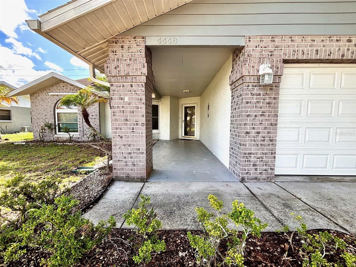 4448 COUNTY BREEZE DRIVE — photo 2 of 23