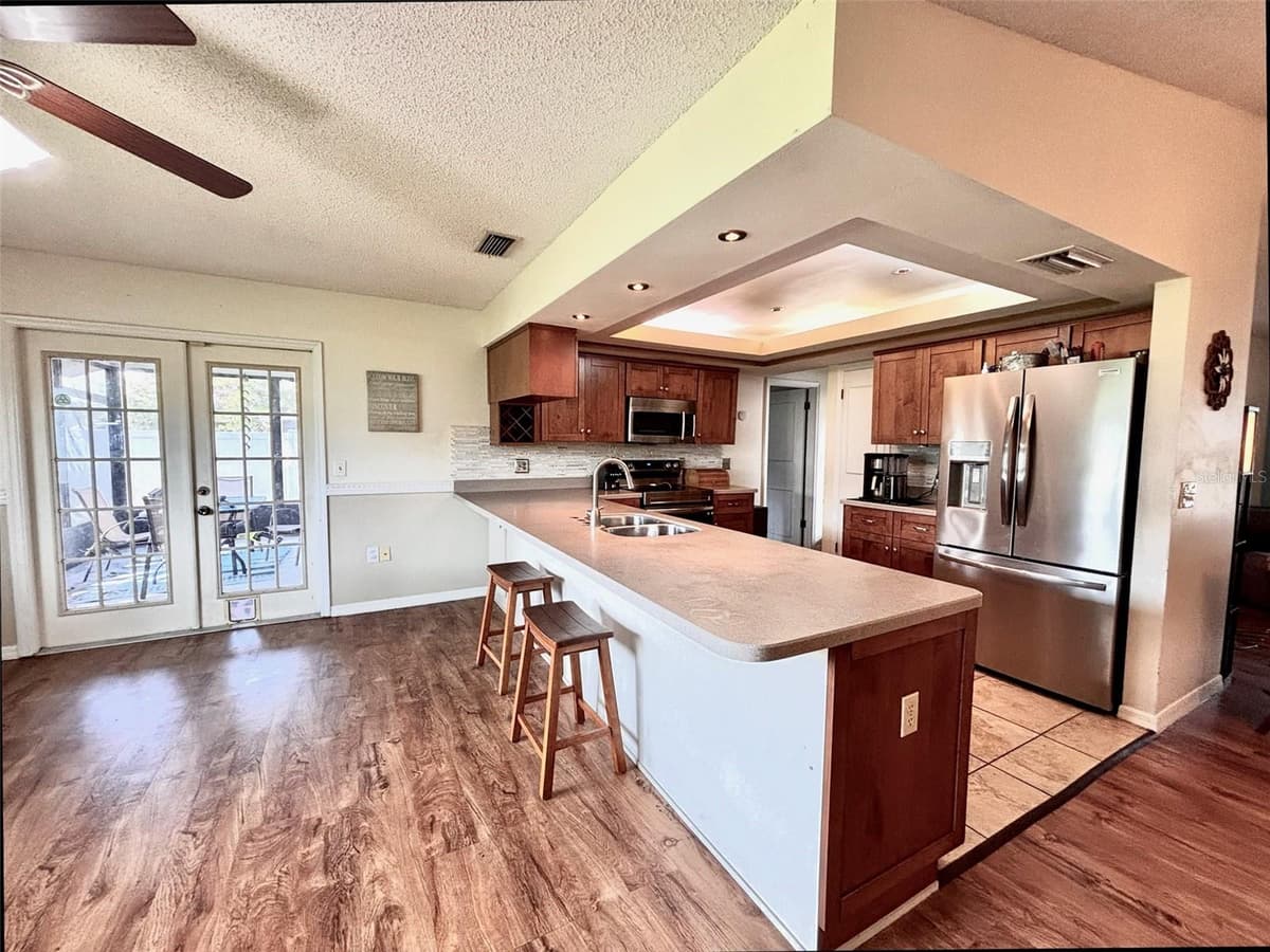 4448 COUNTY BREEZE DRIVE — photo 12 of 23