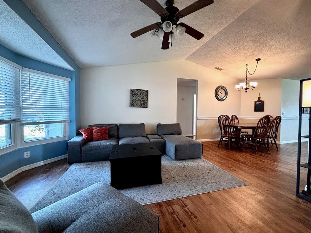 4448 COUNTY BREEZE DRIVE — photo 3 of 23