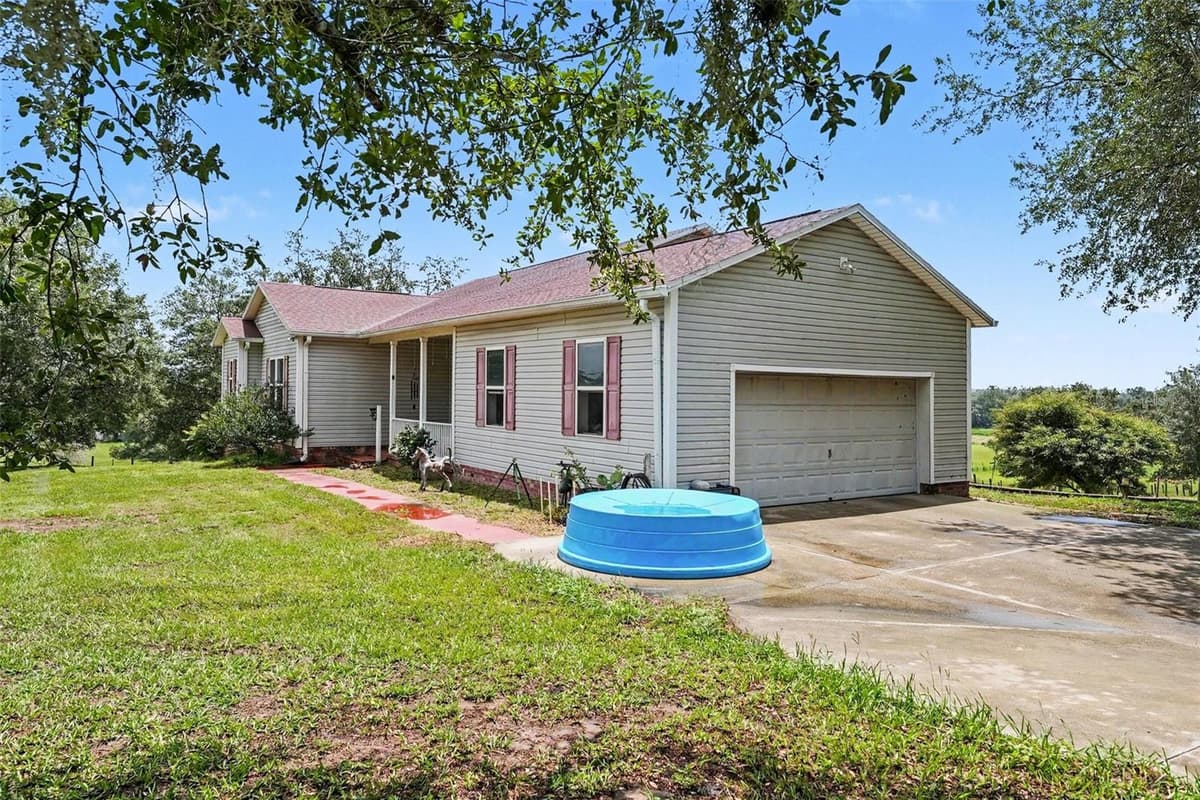 36304 TOMKOW LANE — photo 4 of 63