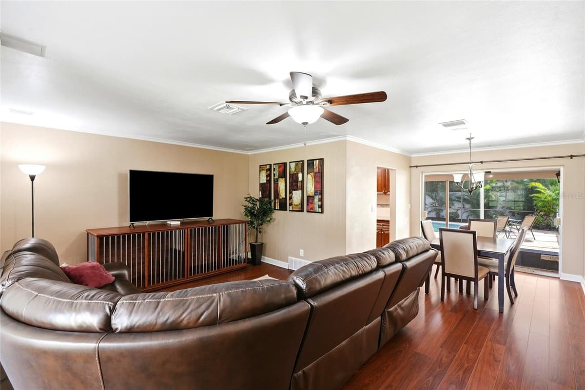 1417 FAIRFIELD DRIVE — photo 5 of 47