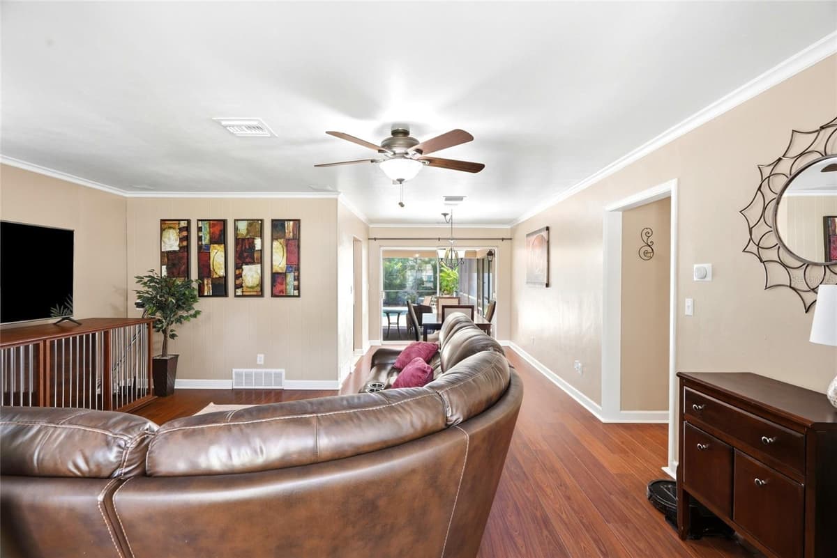 1417 FAIRFIELD DRIVE — photo 4 of 47