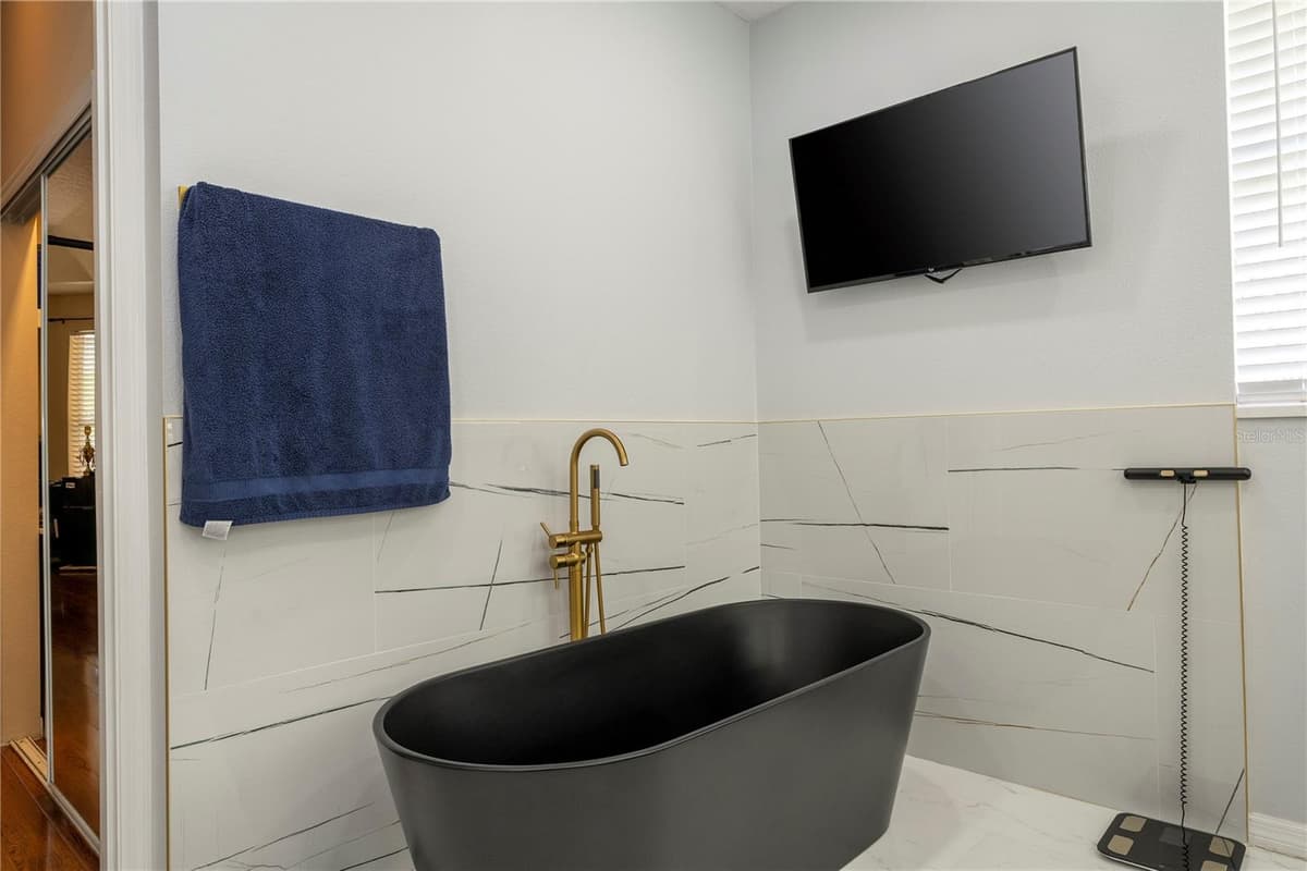 10301 OAKVIEW POINTE TERRACE — photo 43 of 71