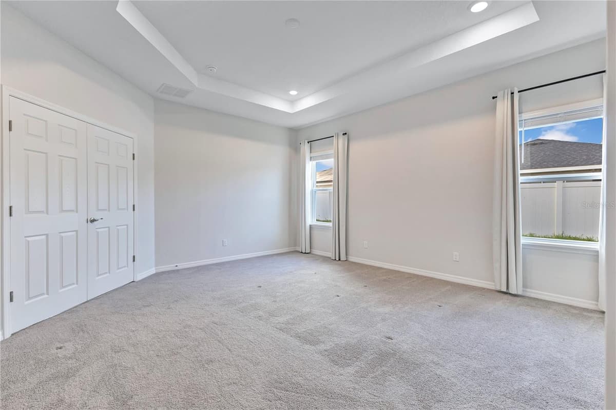 5447 PINE LILLY DRIVE — photo 12 of 33