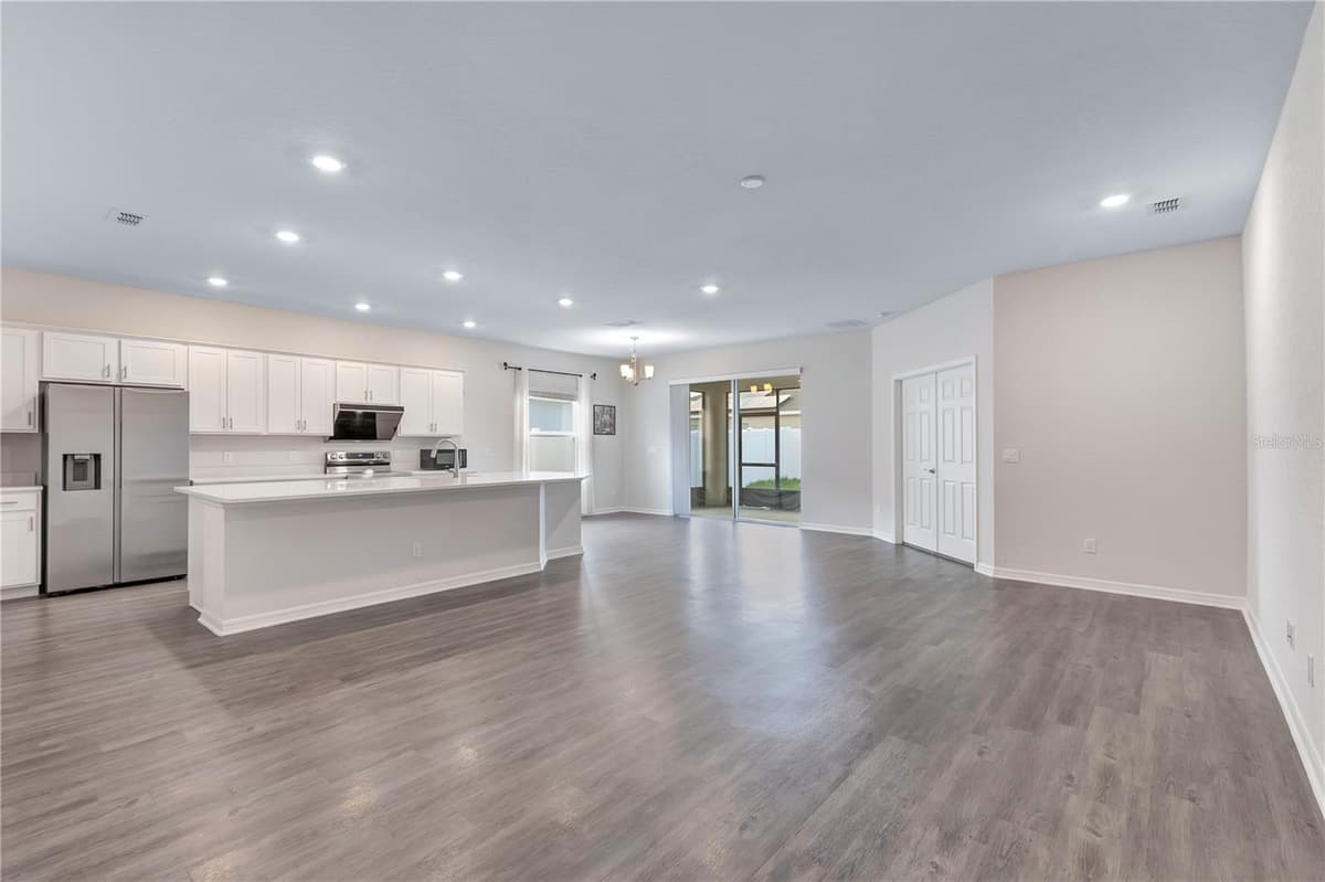 5447 PINE LILLY DRIVE — photo 3 of 33