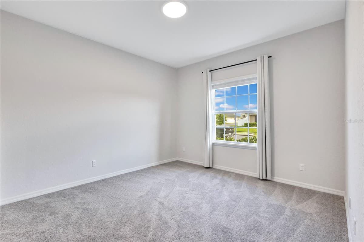 5447 PINE LILLY DRIVE — photo 18 of 33