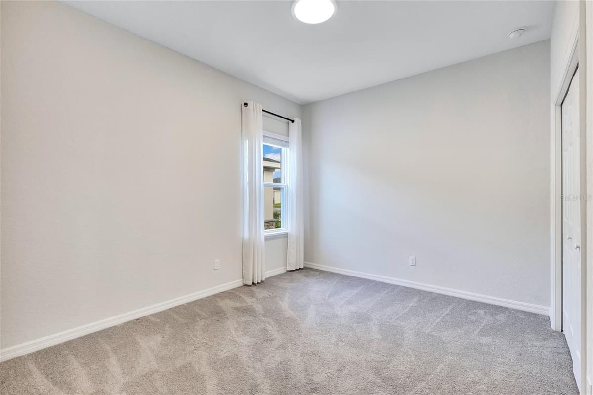 5447 PINE LILLY DRIVE — photo 16 of 33