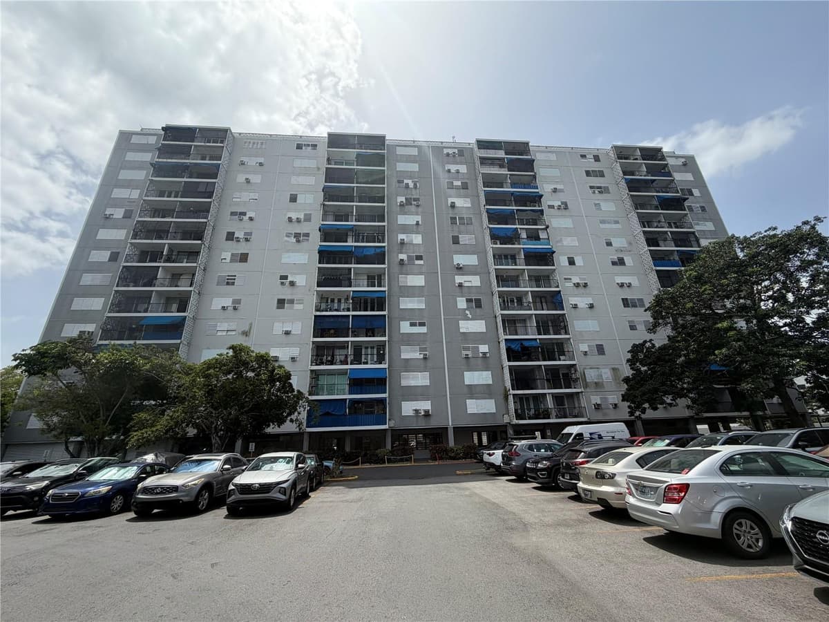 Apt 207 BORINQUEN TOWERS — photo 1 of 11