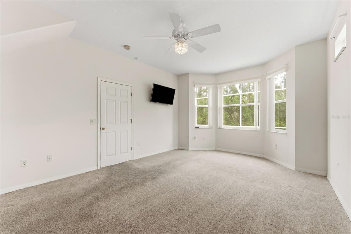 7606 BERNA LANE — photo 16 of 46