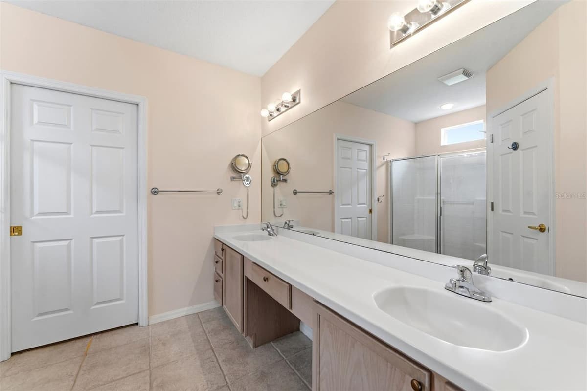 7606 BERNA LANE — photo 18 of 46
