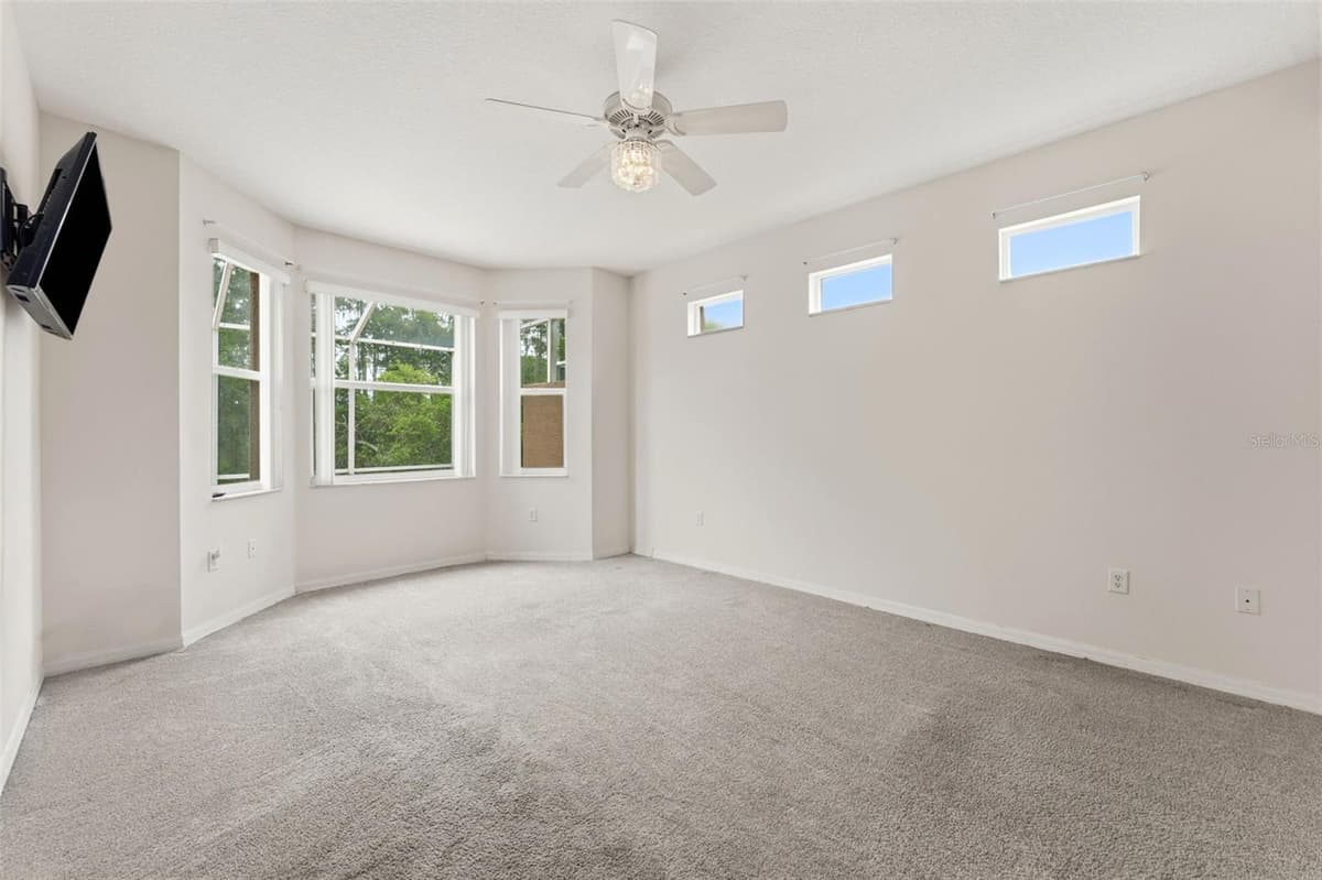 7606 BERNA LANE — photo 15 of 46