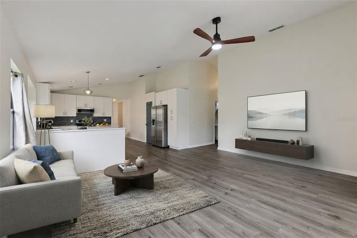 6629 WINDER OAKS BOULEVARD — photo 5 of 33