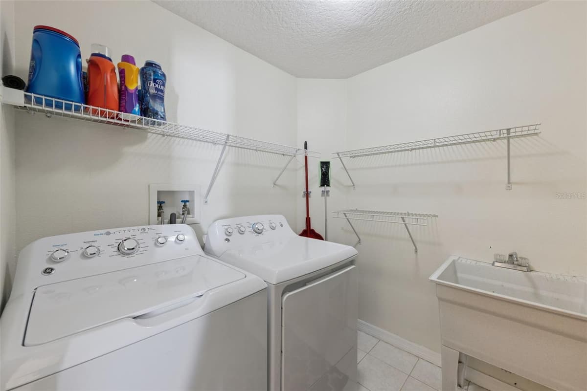 6629 WINDER OAKS BOULEVARD — photo 21 of 33