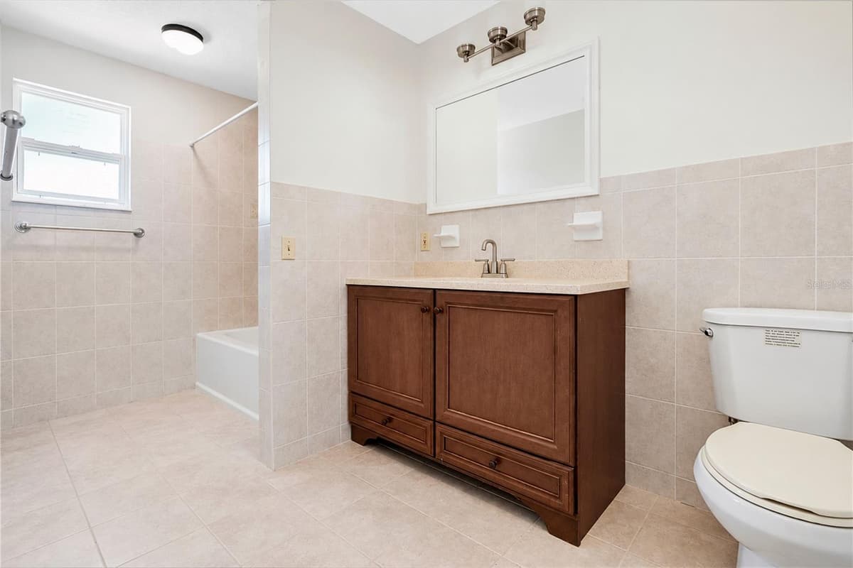 11842 ATLIN DRIVE — photo 12 of 28