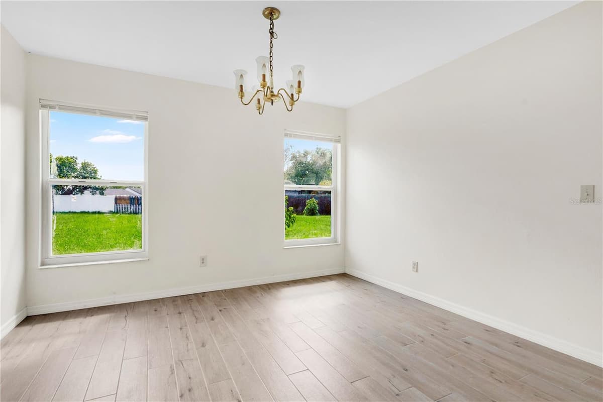 11842 ATLIN DRIVE — photo 7 of 28